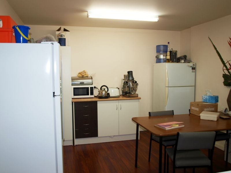 2/40 Barrie Road, Tullamarine VIC 3043