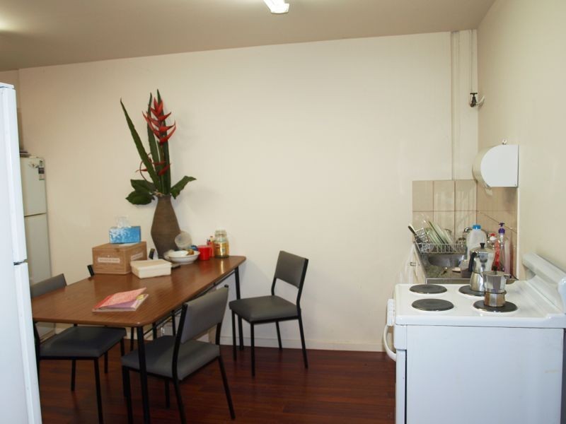 2/40 Barrie Road, Tullamarine VIC 3043