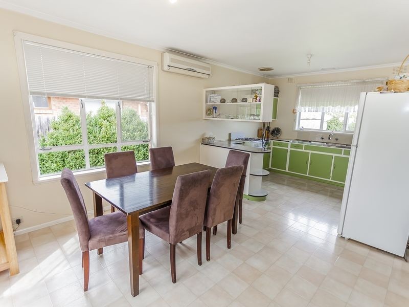 35 Waratah Avenue, Tullamarine VIC 3043