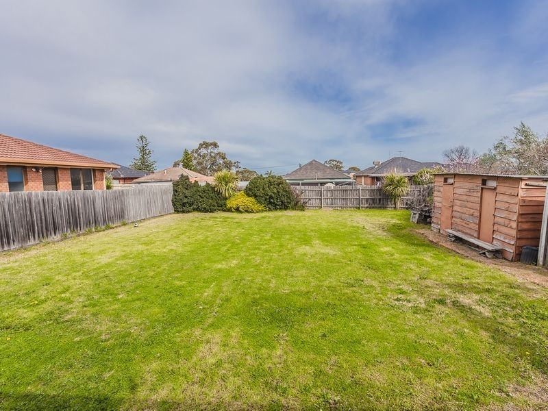 35 Waratah Avenue, Tullamarine VIC 3043