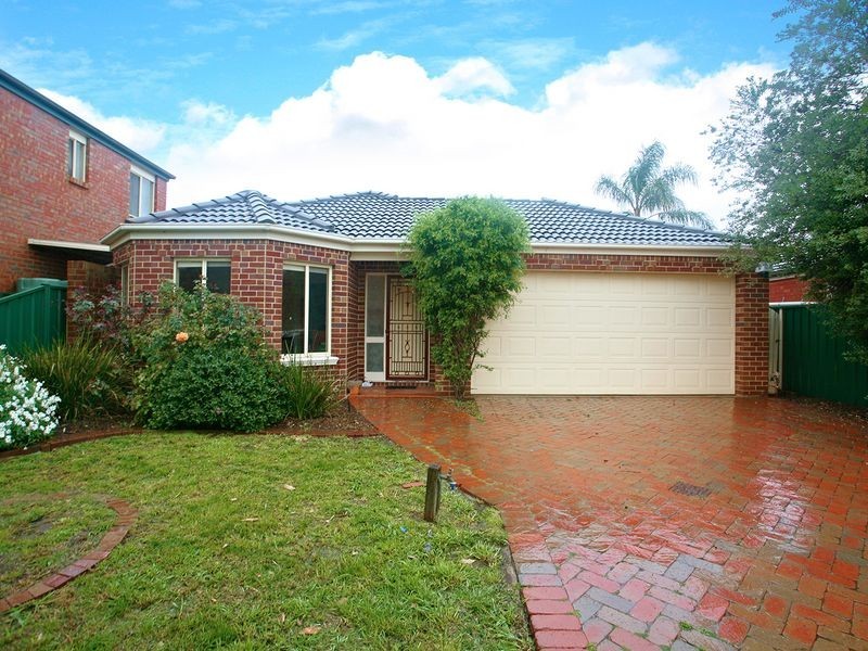 15 Goulburn Circuit, Caroline Springs VIC 3023