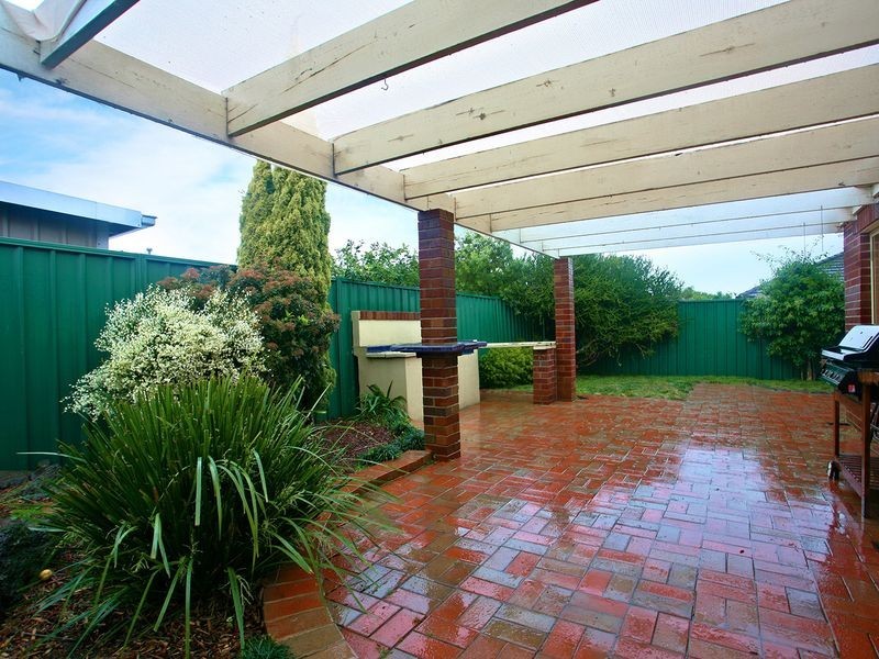 15 Goulburn Circuit, Caroline Springs VIC 3023