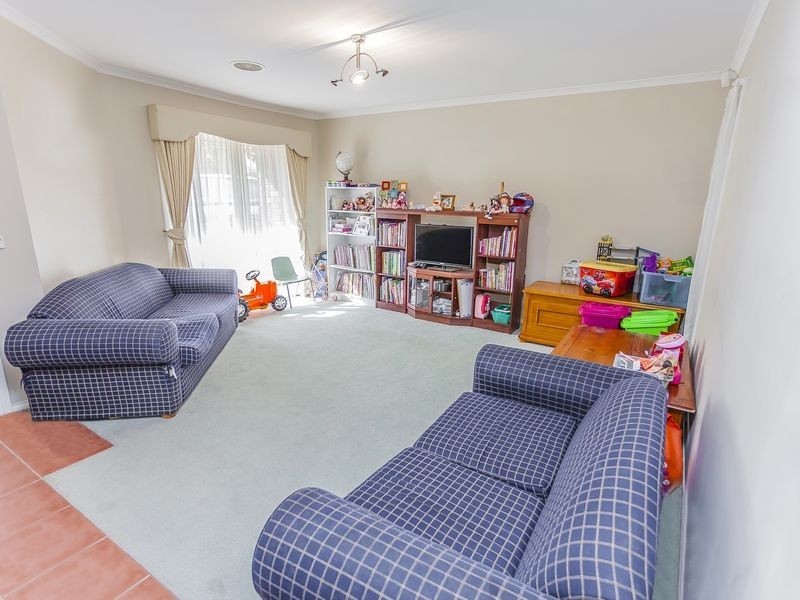 60 Wolviston Avenue, Hillside VIC 3037