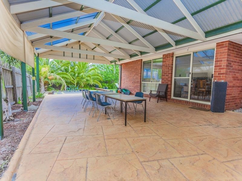 60 Wolviston Avenue, Hillside VIC 3037