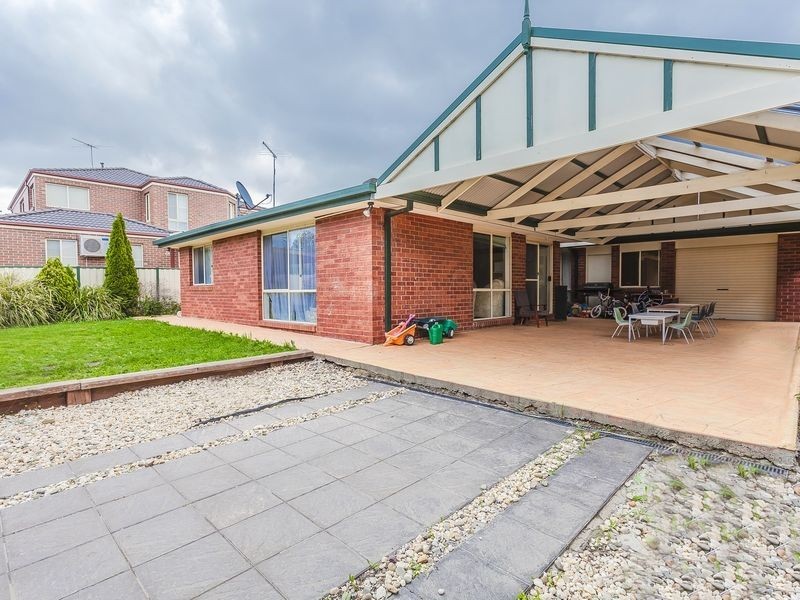 60 Wolviston Avenue, Hillside VIC 3037