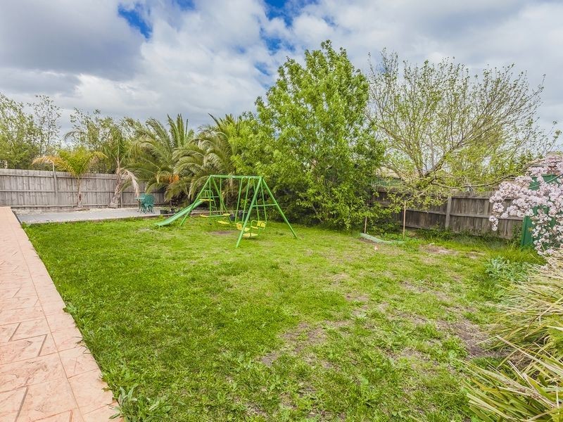 60 Wolviston Avenue, Hillside VIC 3037