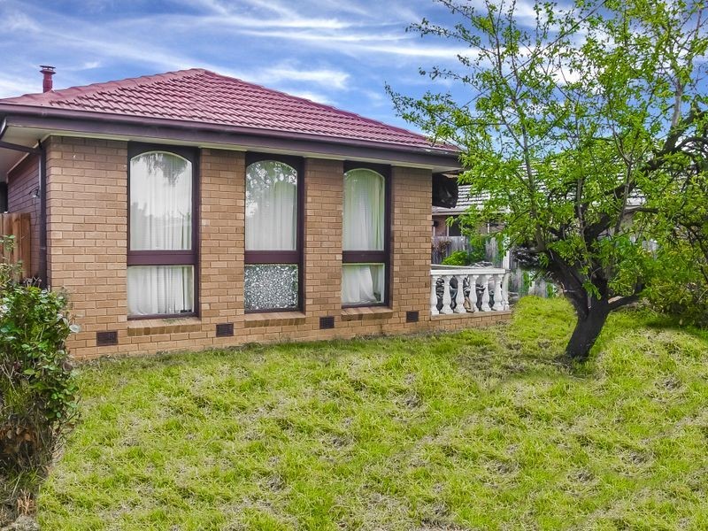 11 Currajong Street, St Albans VIC 3021