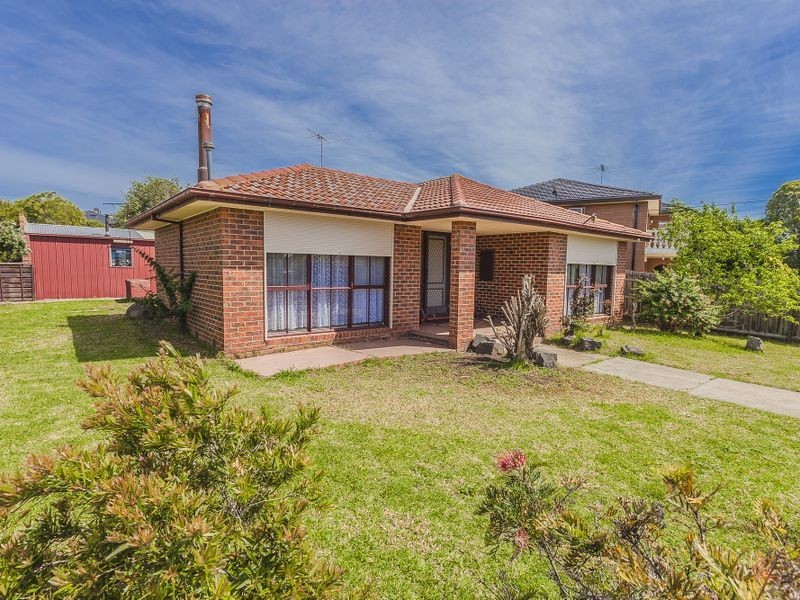 49 Wolverton Drive, Gladstone Park VIC 3043