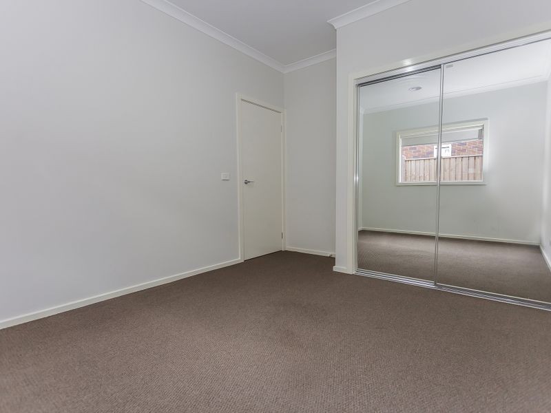 10 Taransay Way, Craigieburn VIC 3064