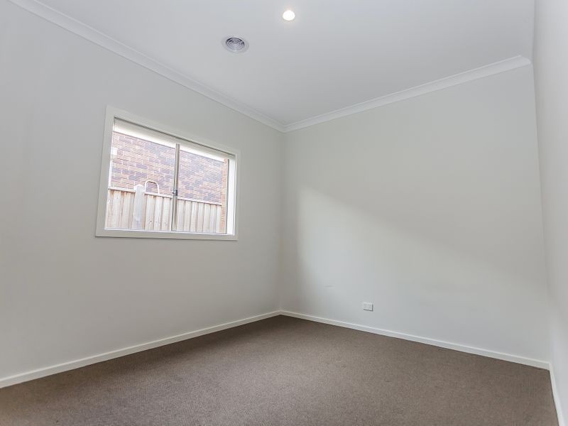 10 Taransay Way, Craigieburn VIC 3064