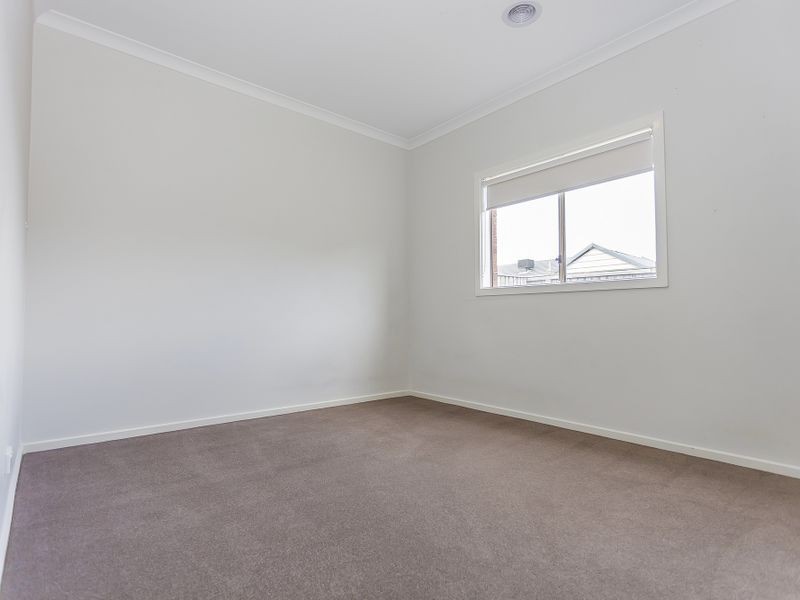 10 Taransay Way, Craigieburn VIC 3064