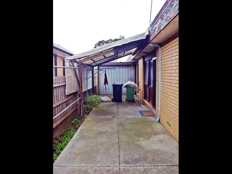 2/34 Sharps Road, Tullamarine VIC 3043
