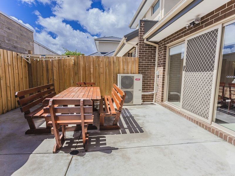 1/3 Fraser Court, Jacana VIC 3047