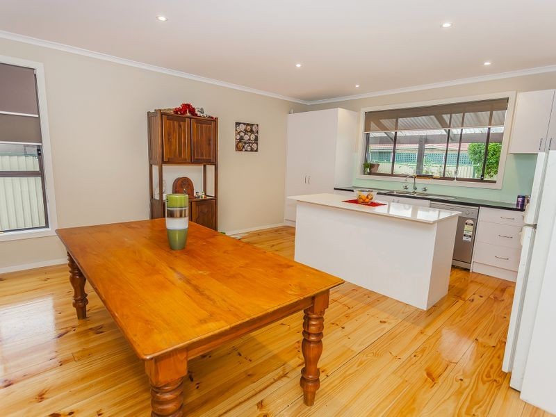 24 Shawlands Drive, Tullamarine VIC 3043