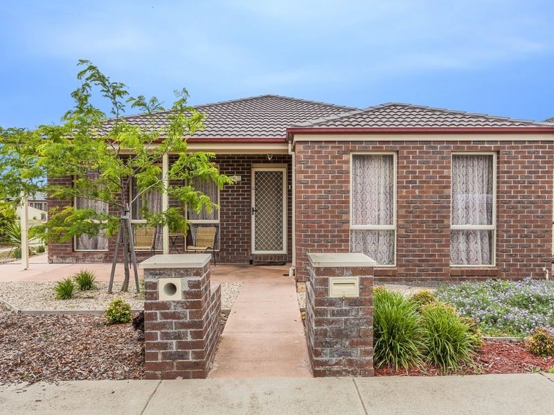 19 Lyons Avenue, Burnside Heights VIC 3023