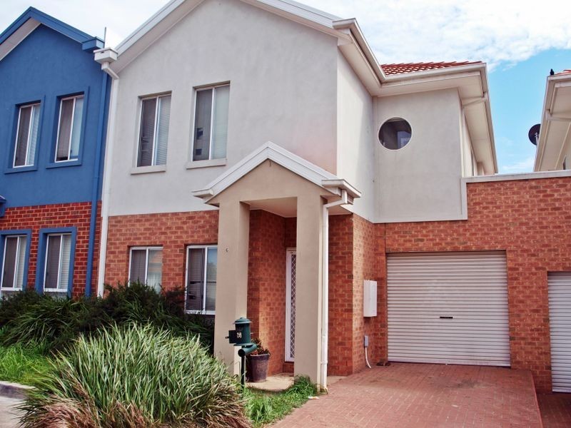 6 Balerno Circle, Gowanbrae VIC 3043