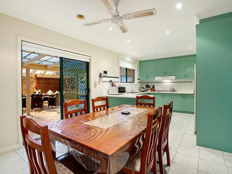 5 Kiwi Retreat, Keilor Downs VIC 3038