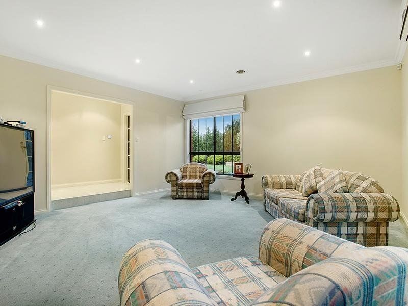 5 Kiwi Retreat, Keilor Downs VIC 3038