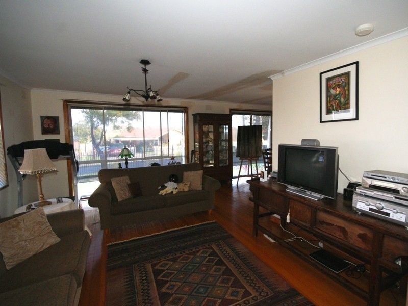 49 Patterson Avenue, Keilor VIC 3036