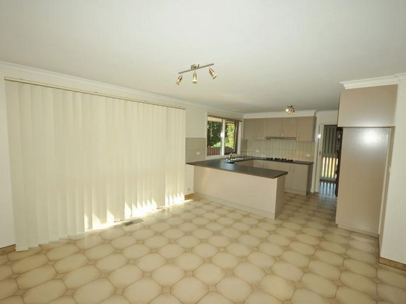 60 Wattleglen Street, Craigieburn VIC 3064