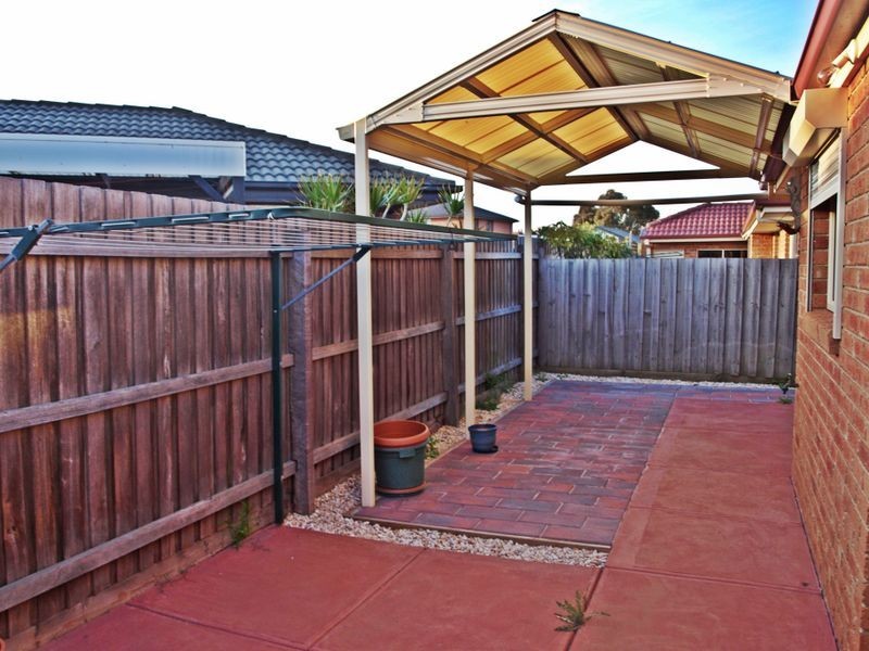 1/28 Marriot Road, Keilor Downs VIC 3038