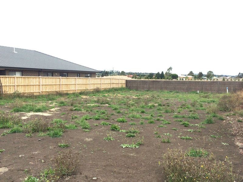 135/(13) Sanctuary Circuit, Beveridge VIC 3753
