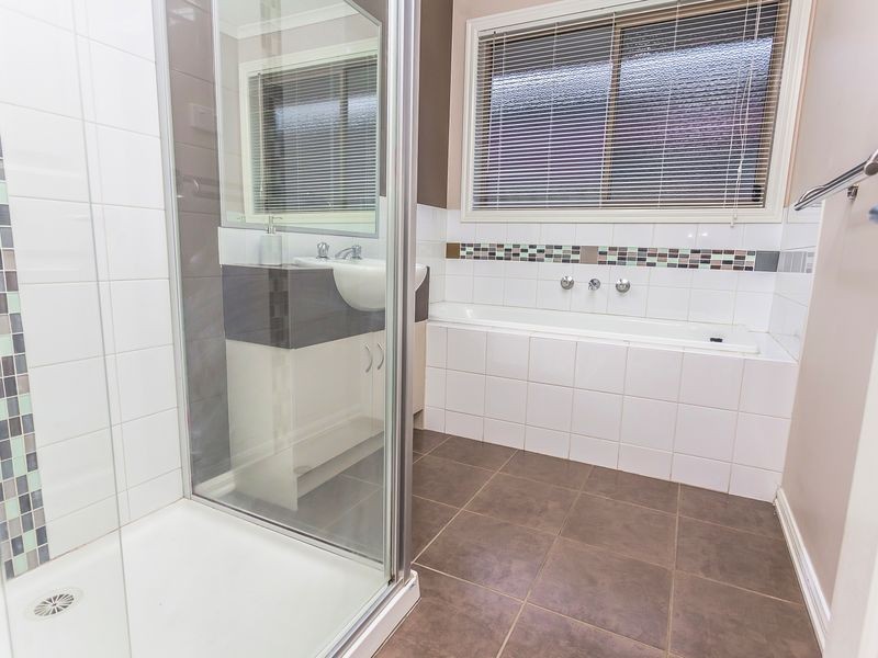 30 Fiddlewood Turn, Melton West VIC 3337