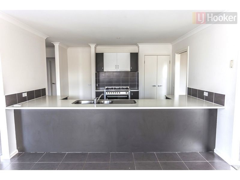 5 Candlebark Drive, Greenvale VIC 3059