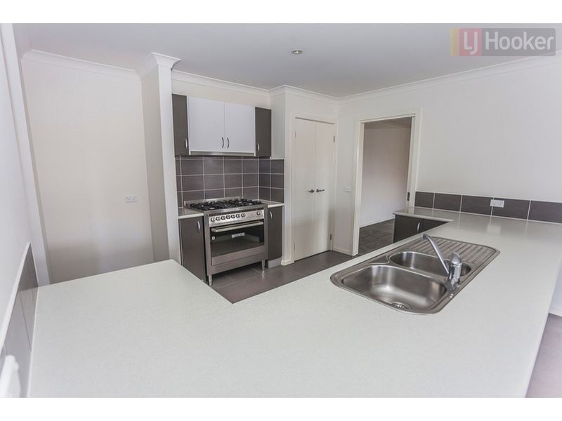 5 Candlebark Drive, Greenvale VIC 3059