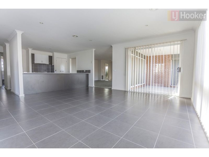 5 Candlebark Drive, Greenvale VIC 3059