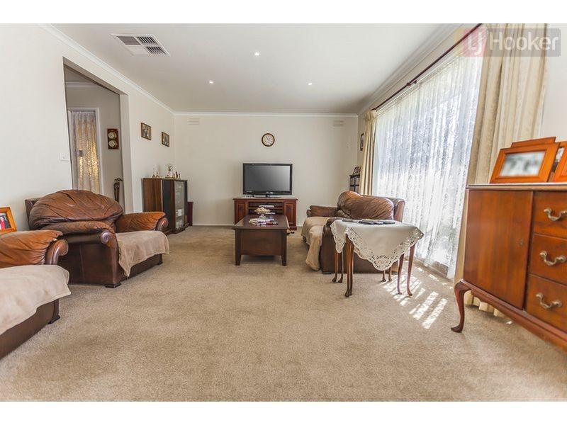 21 Bamford Avenue, Westmeadows VIC 3049