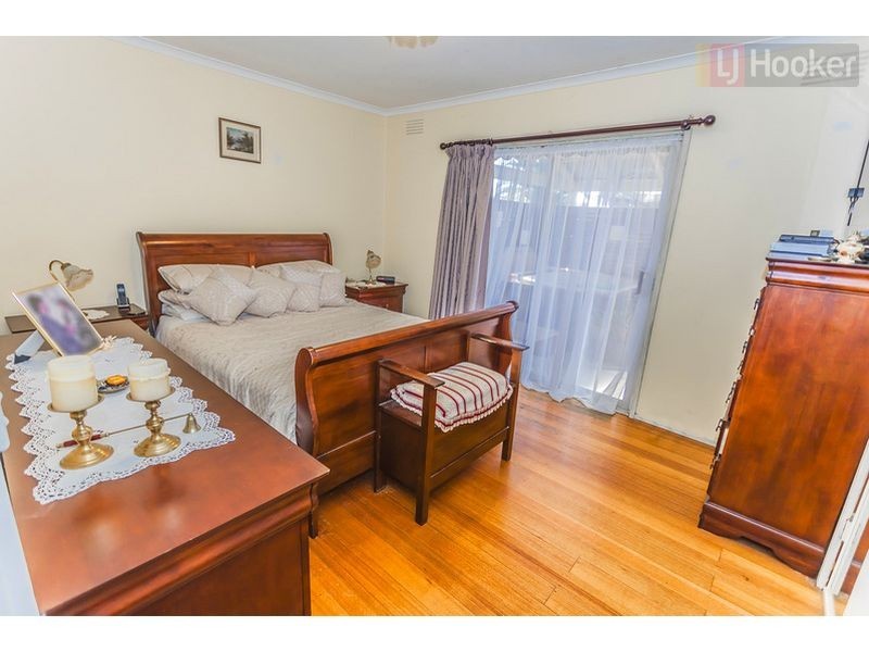 21 Bamford Avenue, Westmeadows VIC 3049