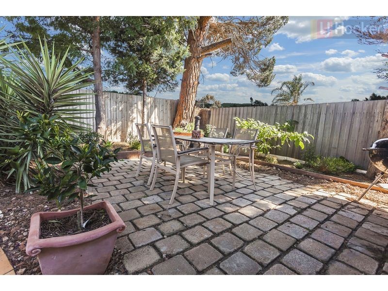 21 Bamford Avenue, Westmeadows VIC 3049