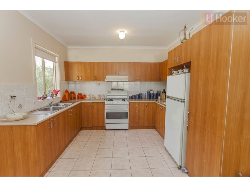 3 Dumfries Street, Deer Park VIC 3023