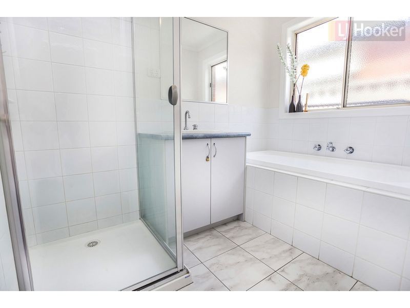 15 Bathurst Close, Craigieburn VIC 3064