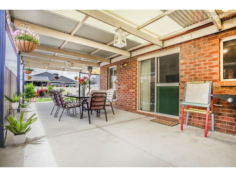 15 Bathurst Close, Craigieburn VIC 3064