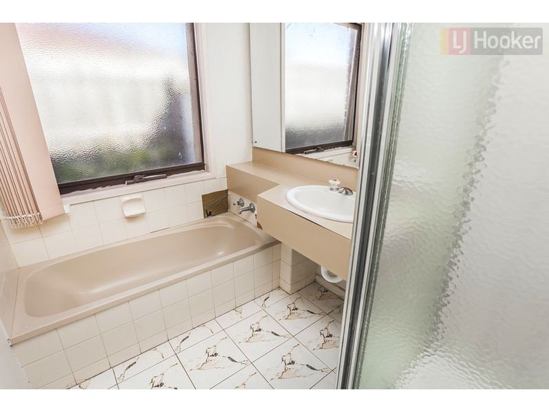 9 Amstel Court, Meadow Heights VIC 3048