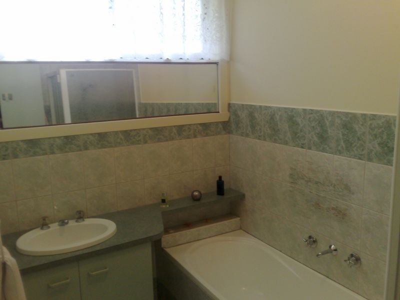 1 Gimlet Close, Meadow Heights VIC 3048