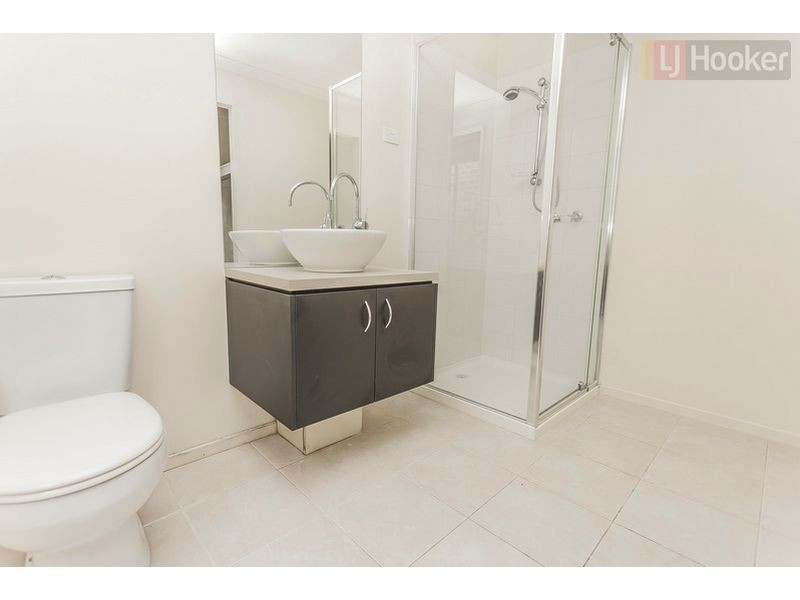 8 Rokewood Street, Burnside Heights VIC 3023