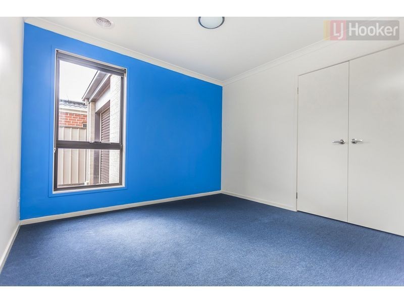 8 Rokewood Street, Burnside Heights VIC 3023