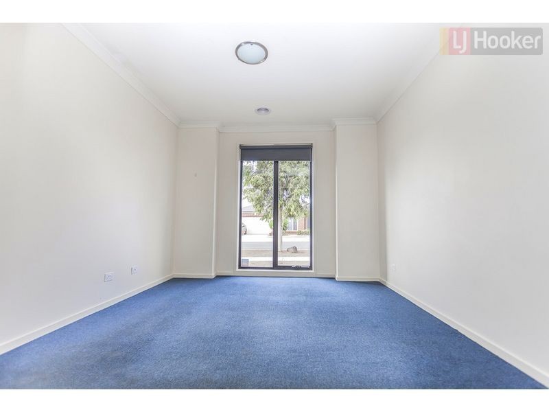 8 Rokewood Street, Burnside Heights VIC 3023