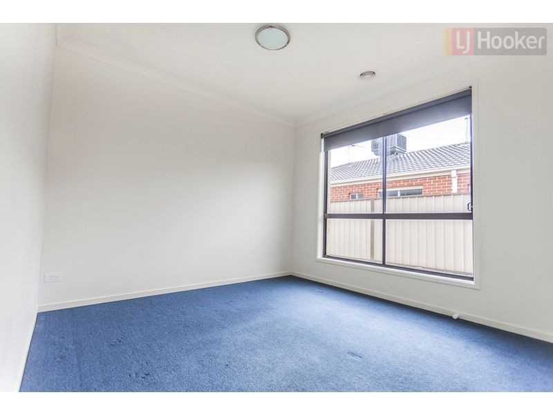 8 Rokewood Street, Burnside Heights VIC 3023