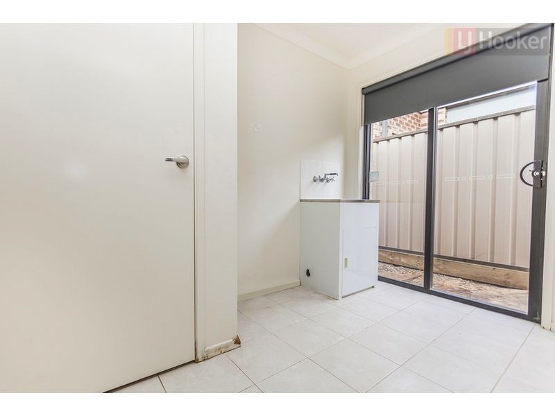 8 Rokewood Street, Burnside Heights VIC 3023