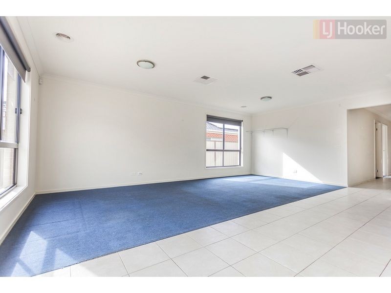 8 Rokewood Street, Burnside Heights VIC 3023