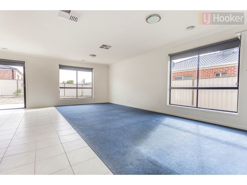 8 Rokewood Street, Burnside Heights VIC 3023