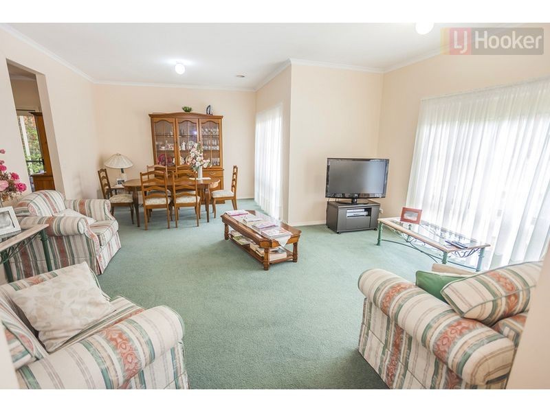 28 The Crest, Attwood VIC 3049