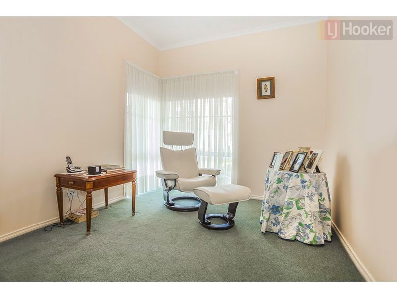 28 The Crest, Attwood VIC 3049