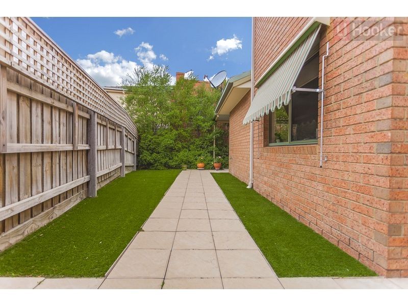 28 The Crest, Attwood VIC 3049