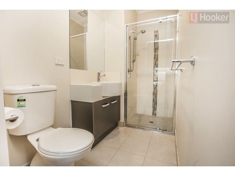 6 Pearce Way, Craigieburn VIC 3064