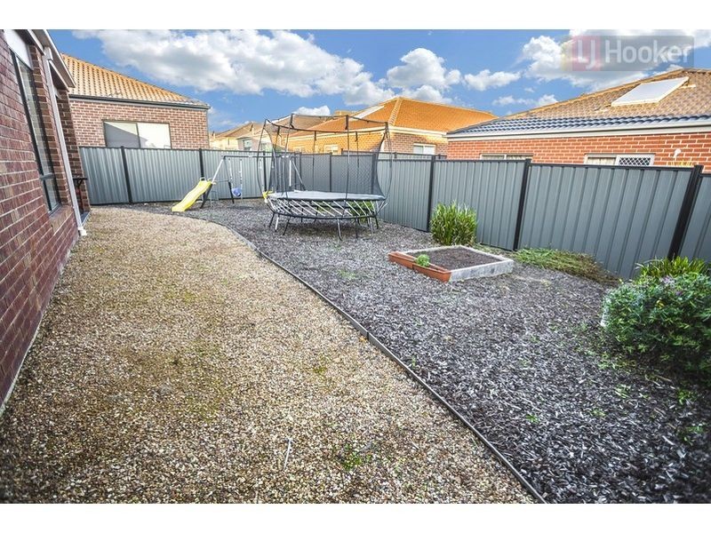 6 Pearce Way, Craigieburn VIC 3064